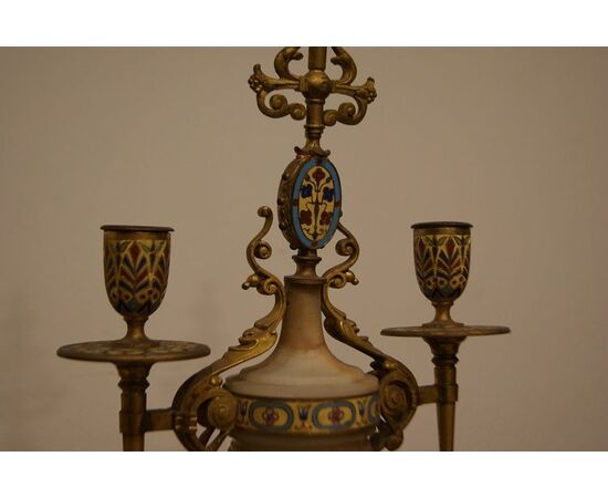 Antico trittico orologio e candelieri del 1800 francese in marmo e bronzo decorato