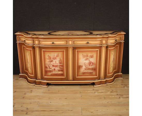 Great lacquered and painted Venetian sideboard from the 70s