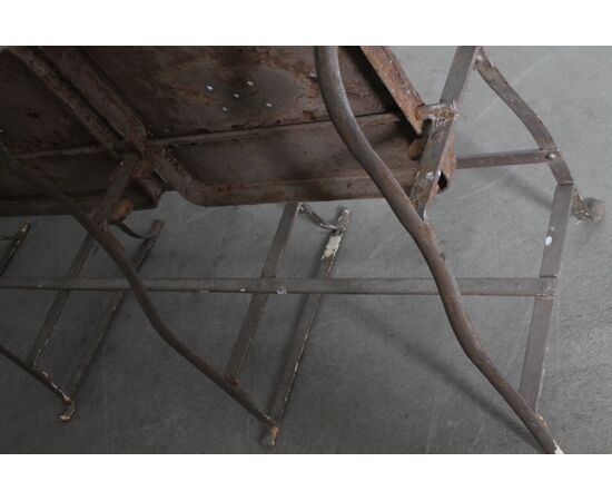 Panchina - Seduta industriale in metallo anni 50 vintage. Pezzo unico di modernariato.  Mis 142 x 