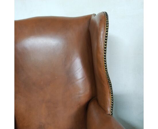 Coppia di poltrone bergere inglese originale in pelle marrone cognac 