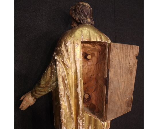 Religious sculpture in carved wood, reliquary from the 18th century 