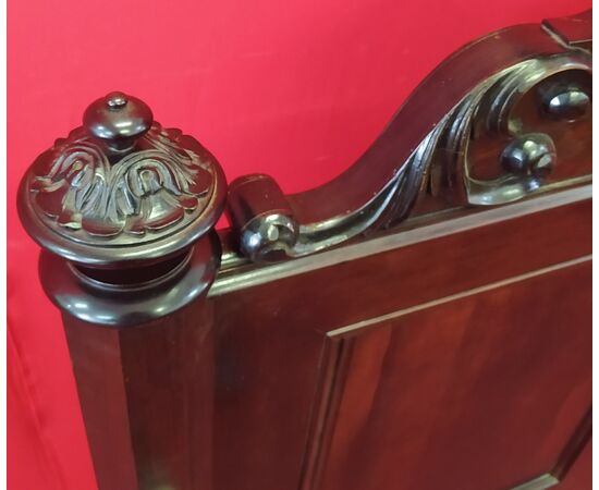 Rosewood bed one and a half square