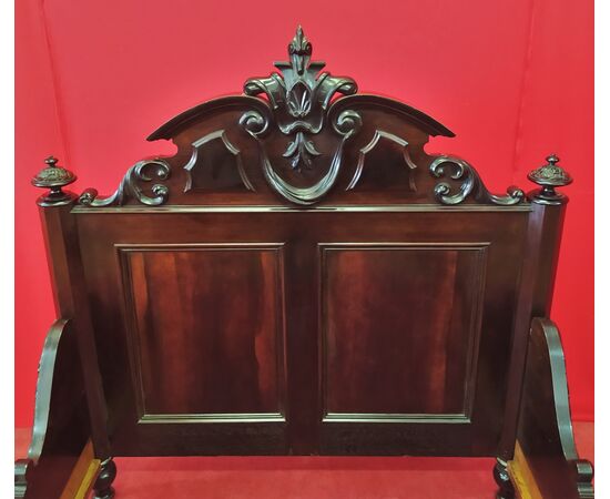 Rosewood bed one and a half square
