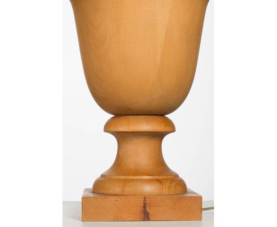 Tuscan wooden table lamp     