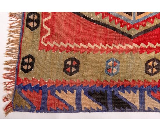 SIVAS Kilim of large proportions     