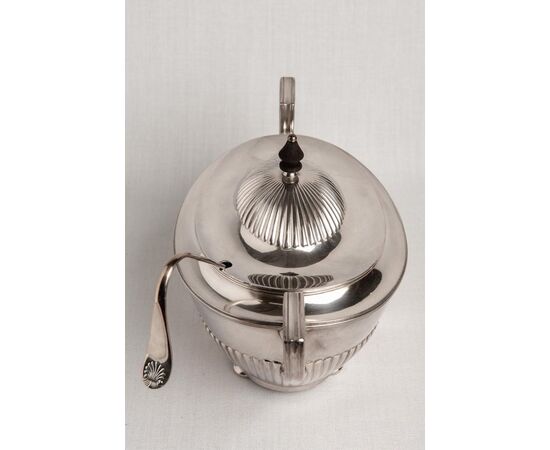 Silver plate soup tureen or vegetable dish     