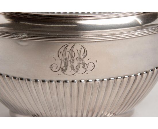 Silver plate soup tureen or vegetable dish     