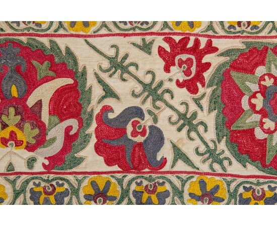 SUSANI panel with embroidery - B / 1564 -     