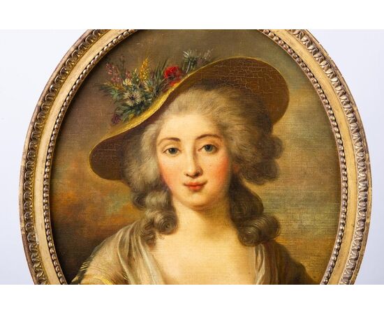 Oval painting with female portrait - O / 5300 -     