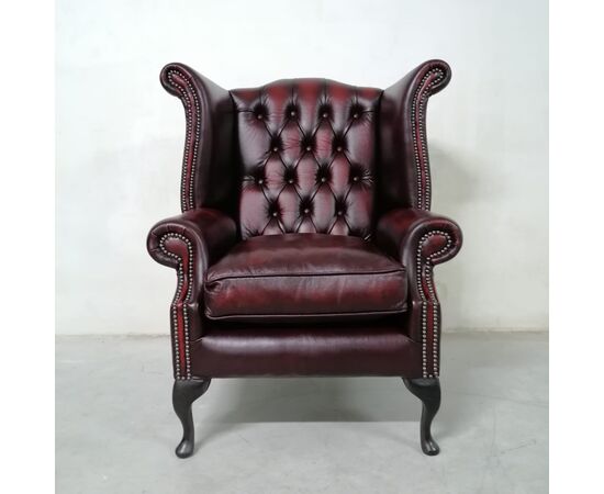 Poltrona chesterfield Queen Anne nuova inglese originale in pelle bordeaux, verde e marrone 