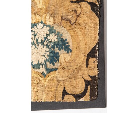 Fragment of an ancient Flemish tapestry - B / 876 -     