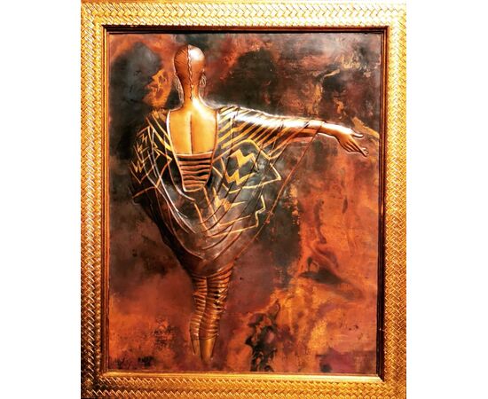 QUADRO "Fashion Moda" realizzato con tecnica di sbalzo su rame. Zaire - Africa Anni '80 Con cornice: 74 x 89 cm - Solo rame: 61 x 75,5