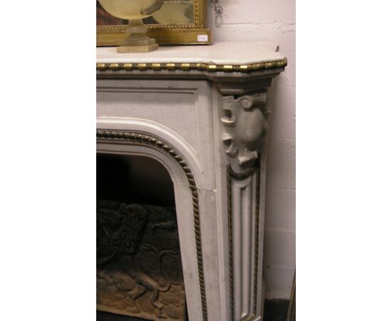 chm425 19th century marble fireplace, meas. max cm 178 xh 112, depth. 43 cm     