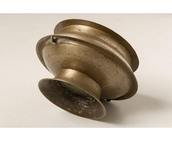 Pair of 19th century bronze bowls - O / 6882-6883.     