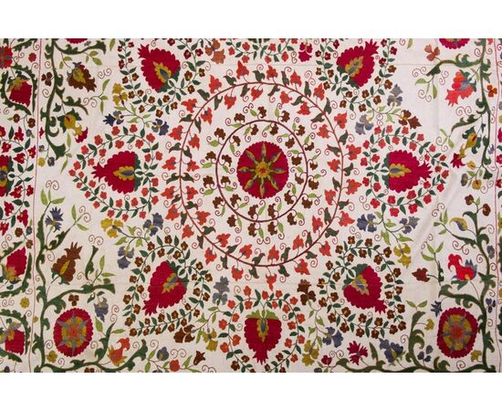 Embroidered panel &quot;Susani&quot; from Uzbekistan - B / 2004 -     