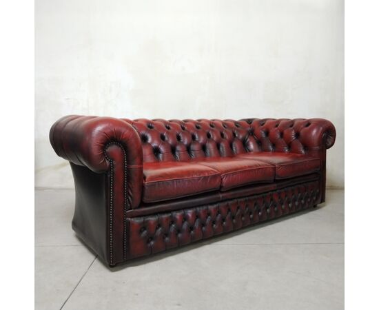 Divano Chesterfield club 3 posti inglese originale vintage in pelle rosso bordeaux anticato ( VENDUTO ) 