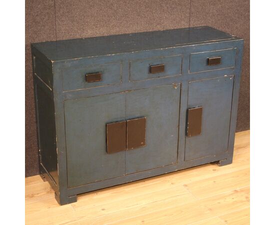 Chinese sideboard in lacquered exotic wood from the 20th century