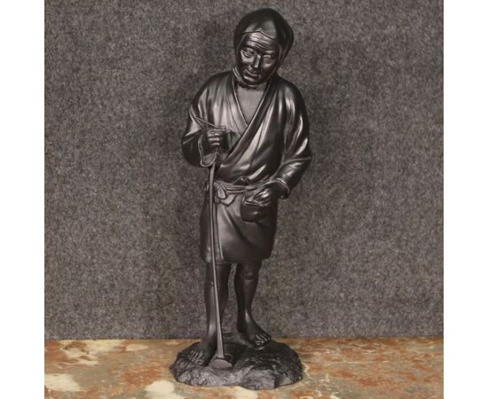 Japanese bronze sculpture pipe smoker from the 20th century