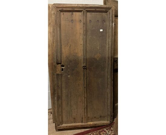 PTIR655 - Porta rustica antica in legno di noce. Misure cm L 91 x H 186