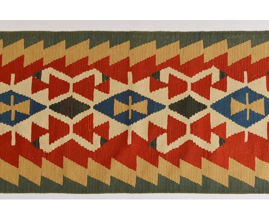 G. kilim USHAK a fondo rosso - n. 404 -