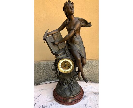 Serres - Statua con orologio 70x25