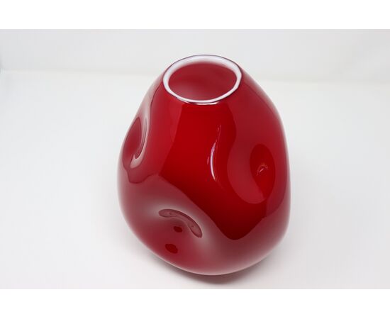 Raffinato vaso rosso in vetro incamiciato, Murano anni '70 PREZZO TRATTABILE