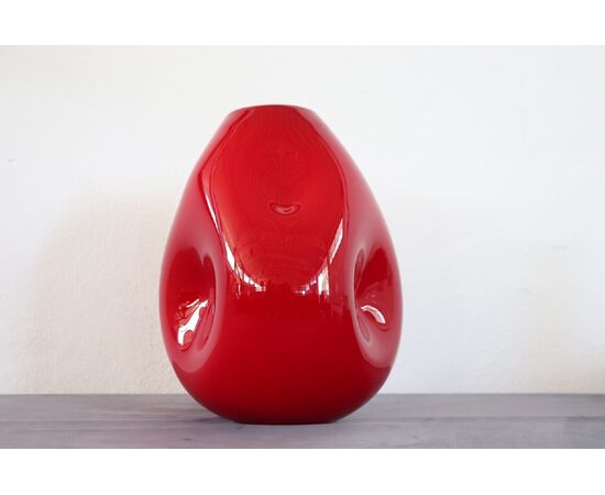 Raffinato vaso rosso in vetro incamiciato, Murano anni '70 PREZZO TRATTABILE