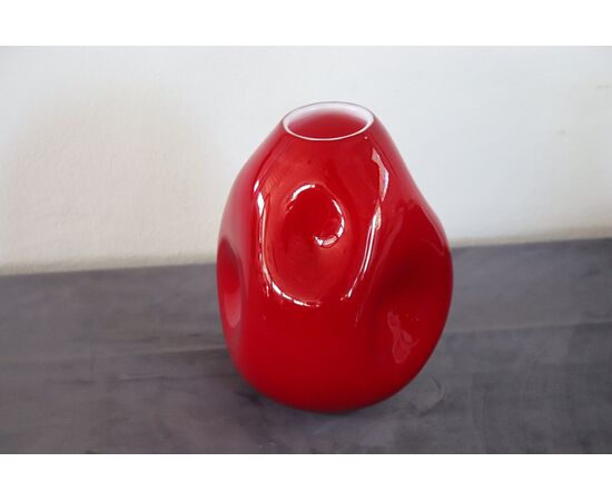 Raffinato vaso rosso in vetro incamiciato, Murano anni '70 PREZZO TRATTABILE