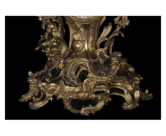 Stupendo orologio in bronzo dorato in stile barocco francese del 1800 con putti