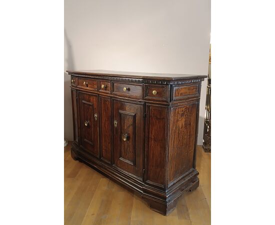 CREDENZA TOSCANA IN NOCE FINE XVI-INIZI XVII SECOLO