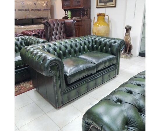 Divano 2 posti chesterfield club nuovo inglese originale in pelle verde 