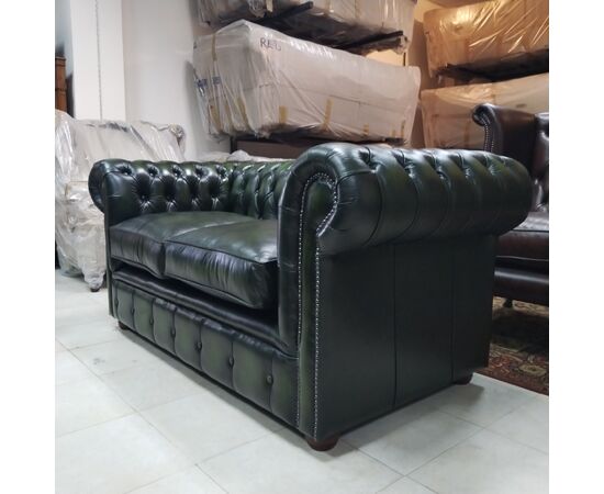 Divano 2 posti chesterfield club nuovo inglese originale in pelle verde 