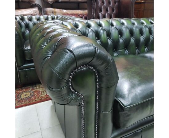 Divano 2 posti chesterfield club nuovo inglese originale in pelle verde 