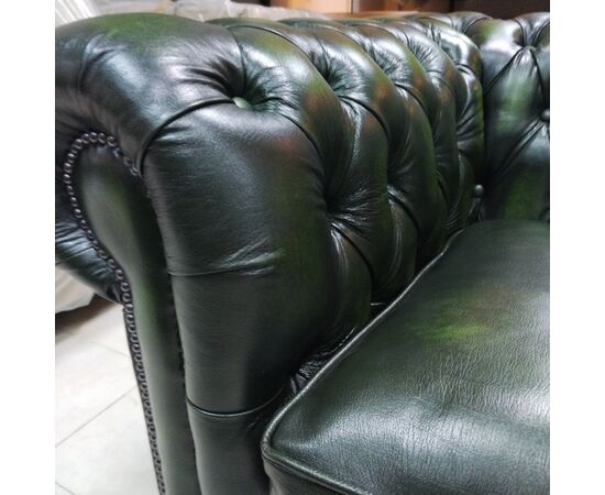 Divano 2 posti chesterfield club nuovo inglese originale in pelle verde 