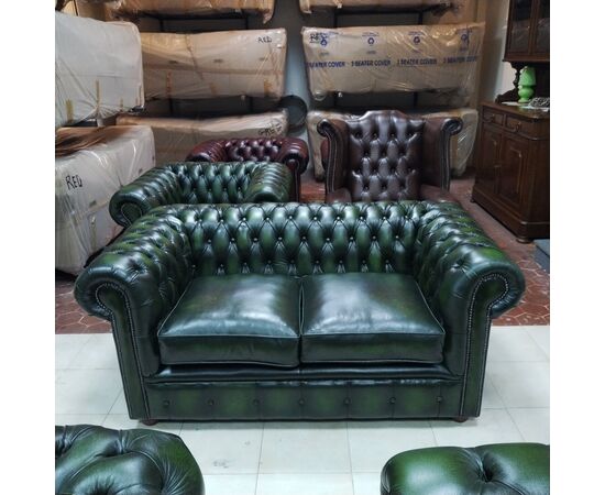 Divano 2 posti chesterfield club nuovo inglese originale in pelle verde 