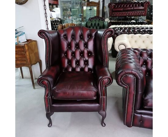 Poltrona chesterfield Queen Anne nuova inglese originale in pelle bordeaux 