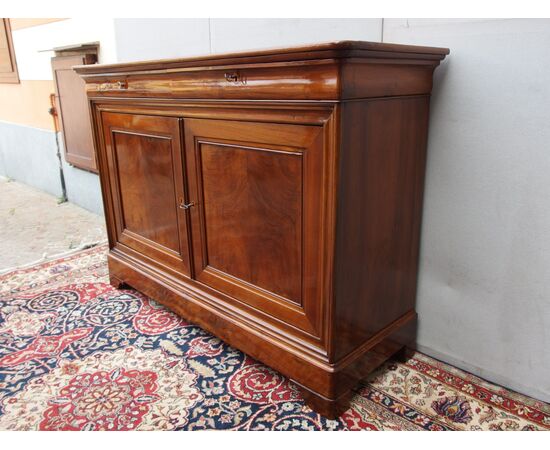 GRANDE CREDENZA A DUE PORTE IN NOCE CAPUCCINO RESTAURATA EPOCA 800 RESTAURATA cm L 159xP56xH100