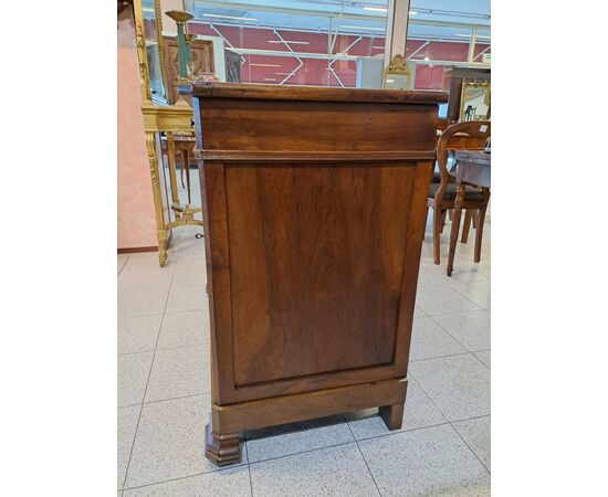 Credenza 