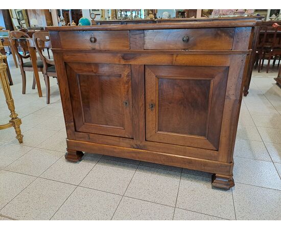 Credenza 