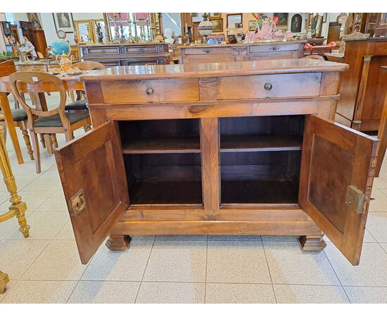 Credenza 