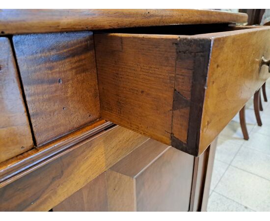 Credenza 