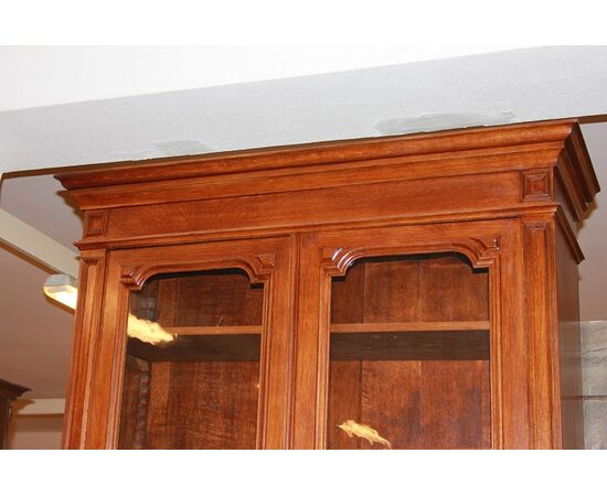 Grande credenza stile Luigi Filippo in legno di Rovere del 1800