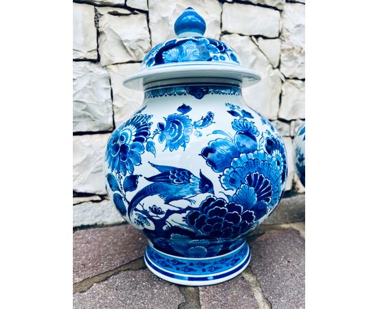 Coppia di vasi con coperchio, Royal Delft, 1988