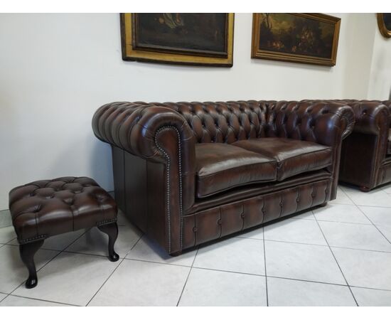 Divani e poltrone chesterfield inglesi originali nuovi e vintage 