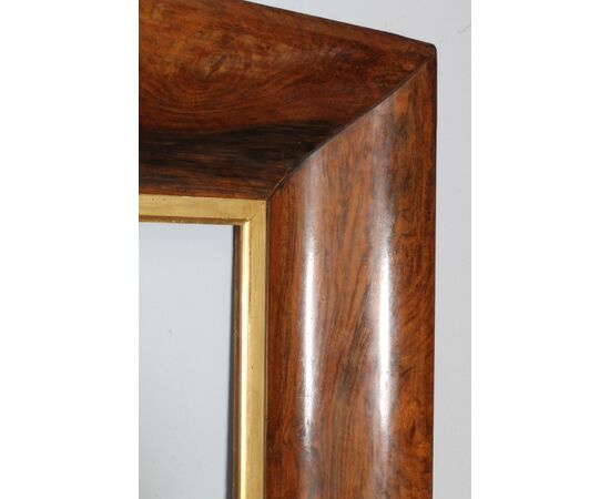 Antica Cornice Carlo X in noce a vassoio lastronata e oro  . Mis 110 x 90 interno 75,50 x 55,50 