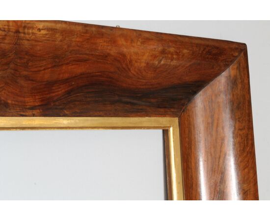 Antica Cornice Carlo X in noce a vassoio lastronata e oro  . Mis 110 x 90 interno 75,50 x 55,50 