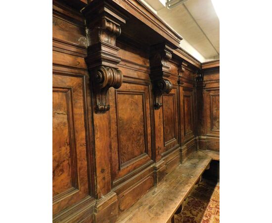 DARB228 - Boiserie in noce con panca, misura massima cm L 400 x H 215 x P 162   