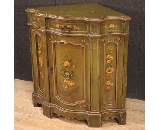 Painted corner cupboard in Venetian style of the 20th century