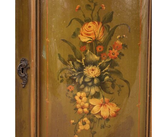 Painted corner cupboard in Venetian style of the 20th century