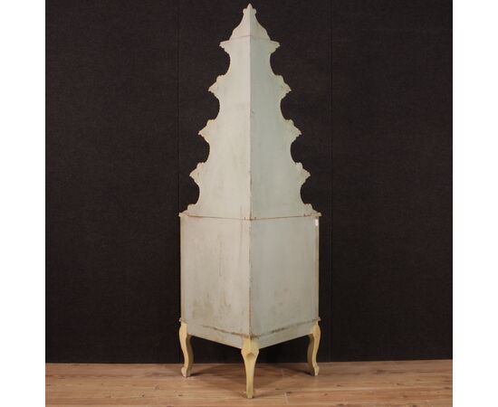 Corner cabinet in lacquered, gilded and painted wood from the 20th century